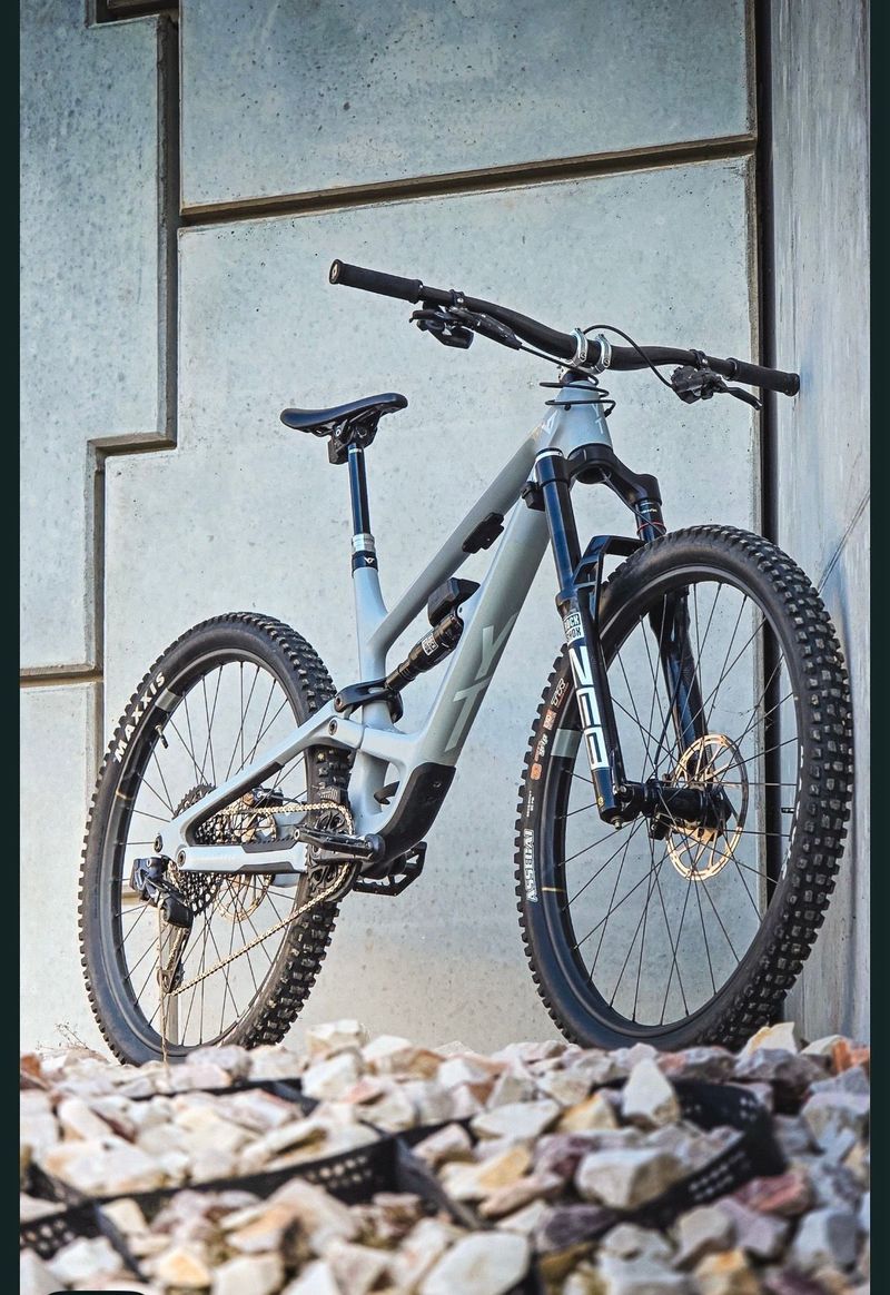 Tweedehands YT Industries Capra Uncaged 6 29 2022 2022 Mountainbike — afbeelding 1 van 33