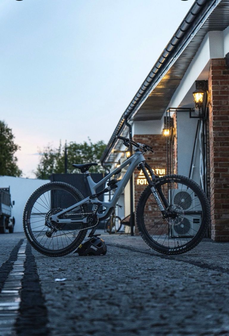 Käytetty YT Industries Capra Uncaged 6 29 2022 2022 Mountainbike — kuva 3 / 33