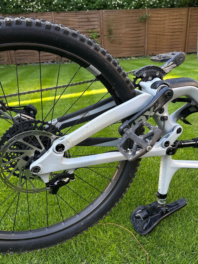 Tweedehands YT Industries Capra Uncaged 6 29 2022 2022 Mountainbike — afbeelding 22 van 33