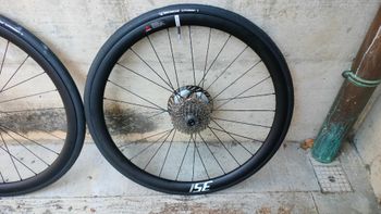 Použité Whistle Custom Shimano 105 2024 Road & Gravel — obrázek 15 z 16