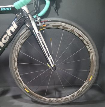 Used Bianchi Aria Disc Ultegra 2018 2018 Road & Gravel, Black — image 5 of 6