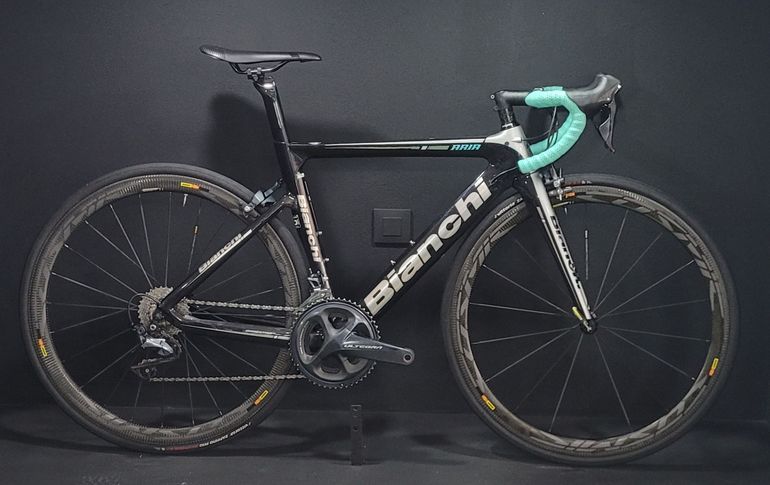 Used Bianchi Aria Disc Ultegra 2018 2018 Road & Gravel, Black — image 1 of 6