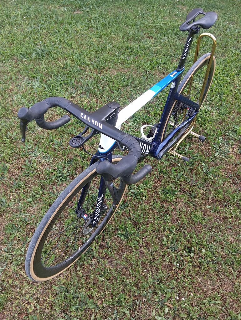 Brugt Canyon Aeroad Shimano Ultegra Di2 2024 Road & Gravel — billede 2 af 8