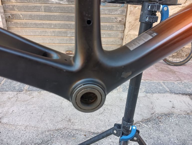 Used Giant TCR Advanced Pro Disc 0 Di2 2023 Frameset 2023 Road & Gravel, Orange — image 3 of 4