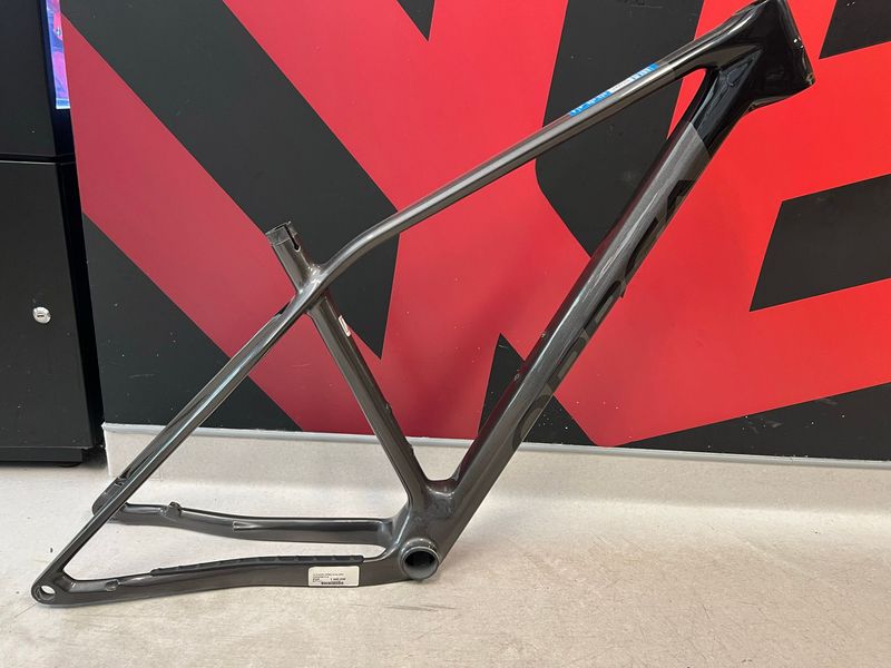 Used Orbea ALMA M30 2022 Frameset 2022 Mountainbike, Black, 29 — image 1 of 4