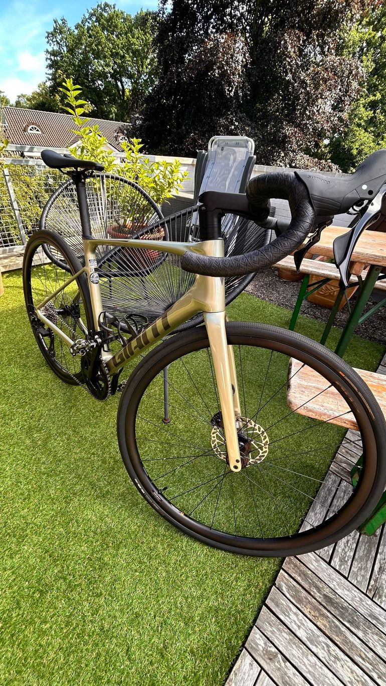 Used Giant Defy Advanced 2 2025 2025 Road & Gravel, Light Gray — image 1 of 7