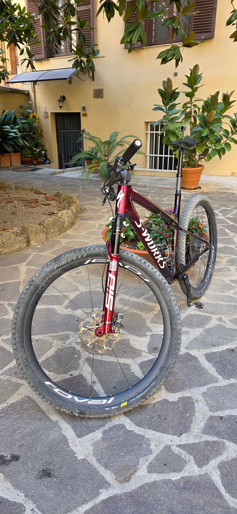 Used Specialized S-Works Epic World Cup - SRAM XX AXS, RockShox Ultimate 2025 2025 Mountainbike, Red, 29 — image 2 of 20