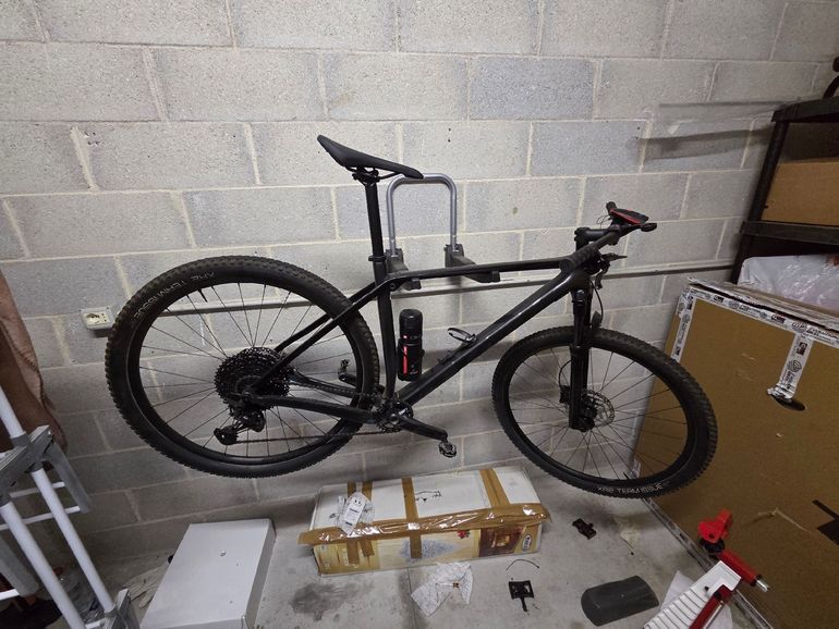 Used Trek Procaliber 9.5 2022 2022 Mountainbike, Black, 29 — image 1 of 5