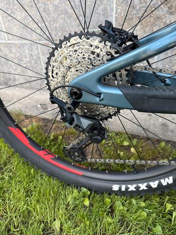 Used Merida ONE-FORTY 6000 2024 2024 Mountainbike, Blue — image 15 of 16