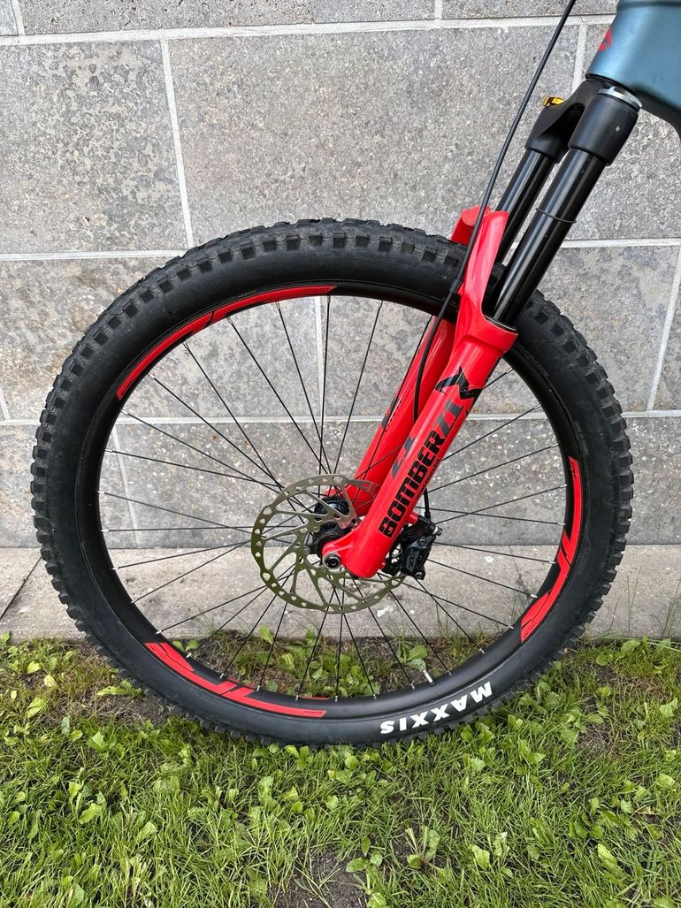 Used Merida ONE-FORTY 6000 2024 2024 Mountainbike, Blue — image 5 of 16