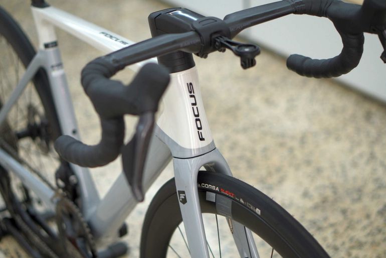 Focus Izalco Shimano Ultegra Di2 2025 Road & Gravel de segunda mano, Blanco — imagen 8 de 8