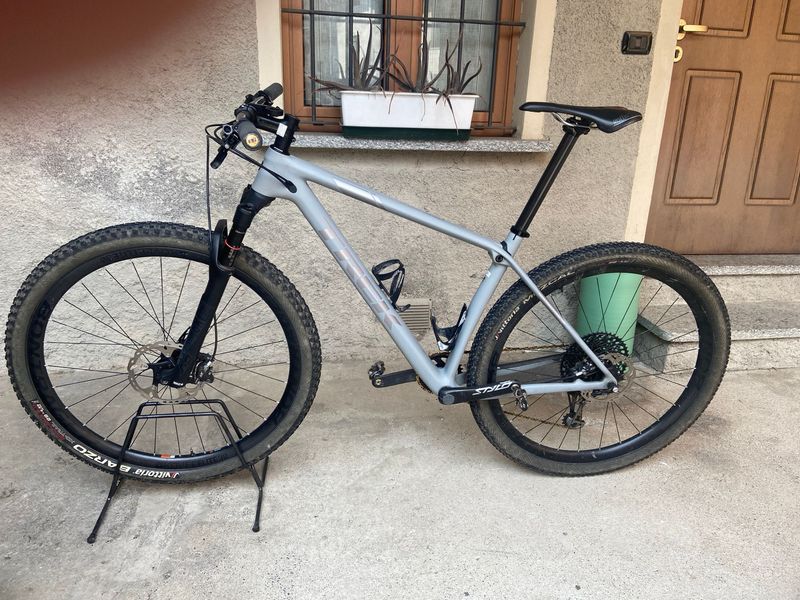 Käytetty Trek Procaliber 9.8 SL 2019 2019 Mountainbike — kuva 1 / 3