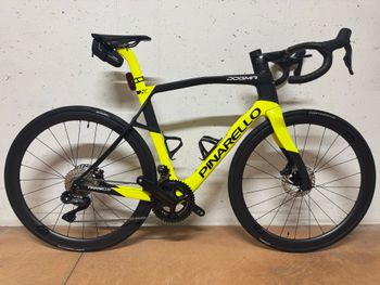 Použité Pinarello Dogma Shimano Ultegra Di2 2026 Road & Gravel