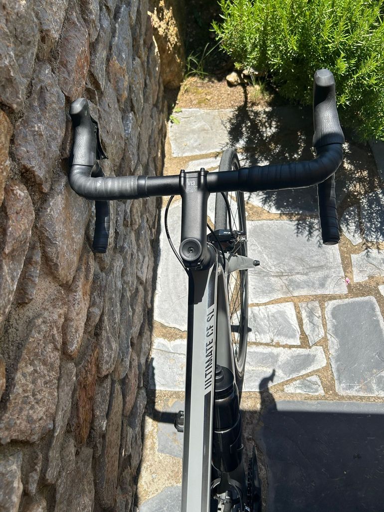 Used Canyon Ultimate CF SL 7 2021 2021 Road & Gravel, Light Gray — image 6 of 13