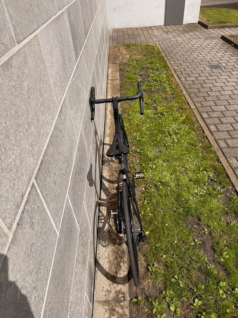 Used Merida SCULTURA 4000 2024 2024 Road & Gravel, Black — image 13 of 15