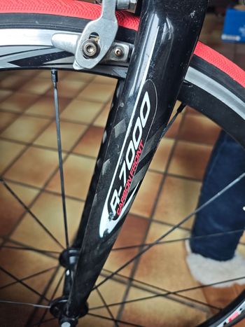 Thompson Hydro Shimano 105 2019 Road & Gravel d'occasion — image 3 sur 5