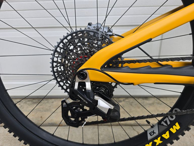Used Yeti Sb160 T2 Xo/90 Transmission 2025 Mountainbike, Orange — image 4 of 6