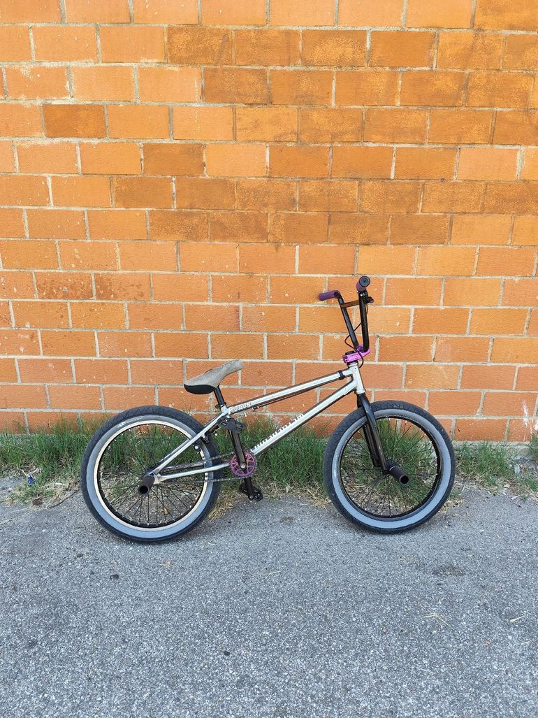 Used Wethepeople Custom 2012 Urban, Light Gray — image 1 of 7
