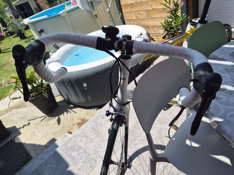 Used DECATHLON Custom Campagnolo Mirage 2009 Road & Gravel, White — image 3 of 6