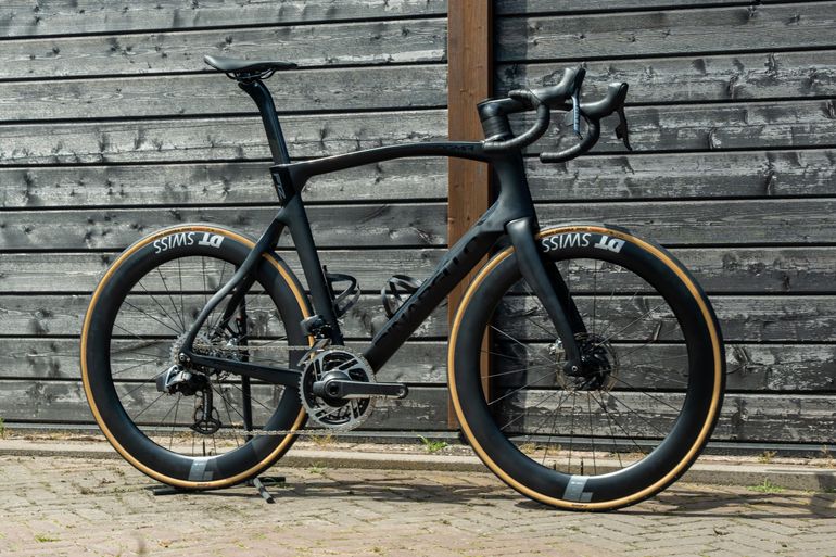 Used Pinarello DOGMA F RED ETAP AXS Disc 2023 2023 Road & Gravel, Black — image 1 of 4