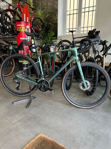 Used Giant Revolt Advanced Pro Frameset 2024 2024 Road & Gravel