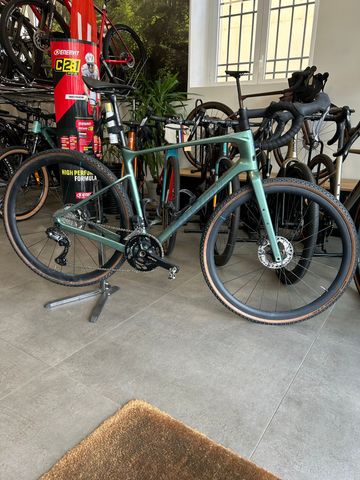 Used Giant Revolt Advanced Pro Frameset 2024 2024 Road & Gravel, Light Gray — image 3 of 4