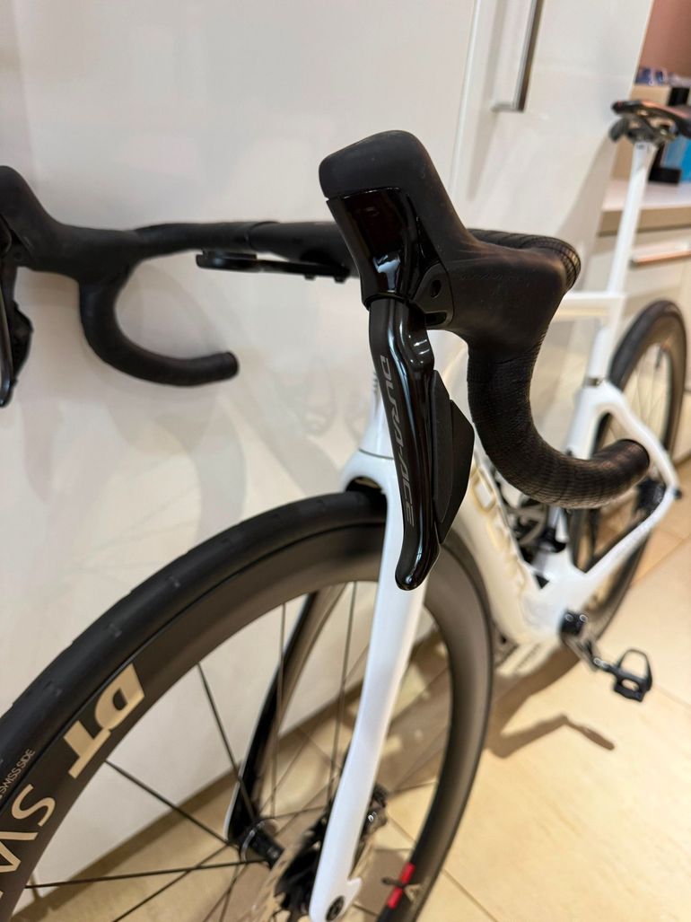 Used Pinarello DOGMA F DURA ACE Di2 2026 2026 Road & Gravel, White — image 8 of 15