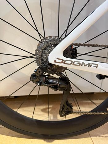 Used Pinarello DOGMA F DURA ACE Di2 2026 2026 Road & Gravel, White — image 2 of 15