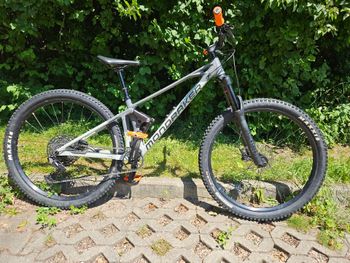 Käytetty Mondraker RAZE 2024 2024 MTB