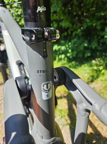 Käytetty Mondraker RAZE 2024 2024 Mountainbike — kuva 8 / 10