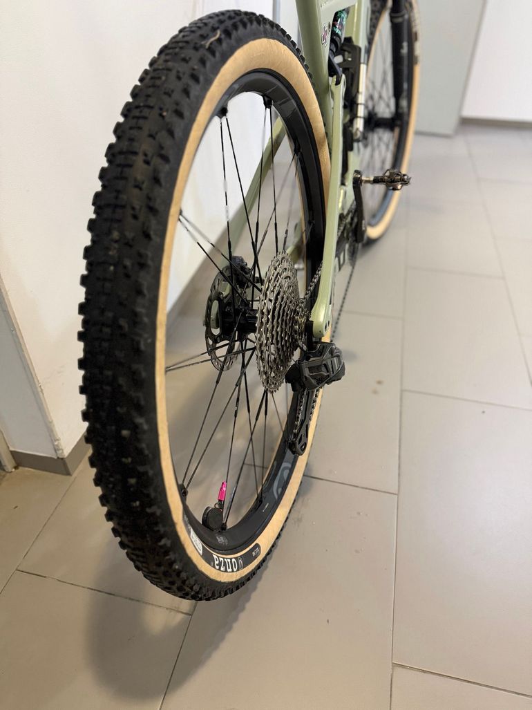Gebrauchtes Orbea OIZ M30 2022 2022 Mountainbike, Grün — Bild 9 von 21