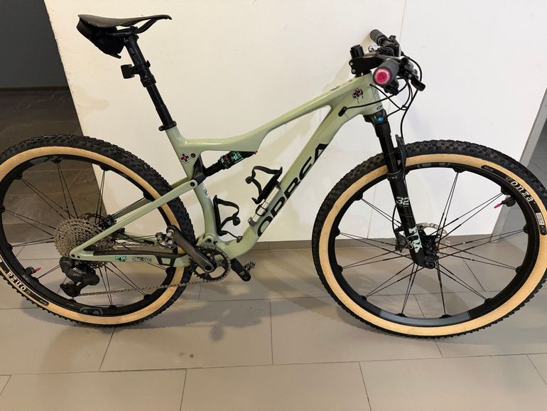 Gebrauchtes Orbea OIZ M30 2022 2022 Mountainbike, Grün — Bild 1 von 21
