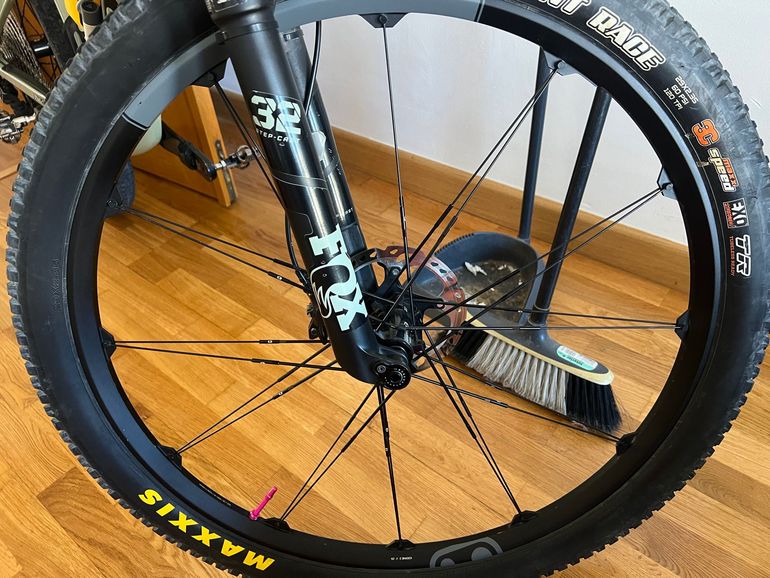 Gebrauchtes Orbea OIZ M30 2022 2022 Mountainbike, Grün — Bild 19 von 21