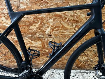 Canyon Endurace CF 7 Di2 2024 2024 Road & Gravel usato, Nero — immagine 4 di 13