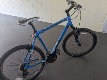 Used Trek 3500 Disc 2015 2015 Mountainbike, Blue, 26 — image 3 of 3