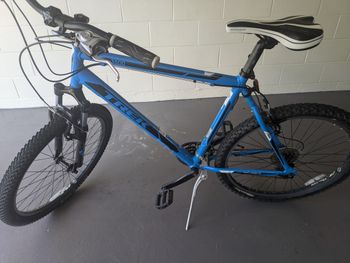 Used Trek 3500 Disc 2015 2015 Mountainbike, Blue, 26 — image 2 of 3