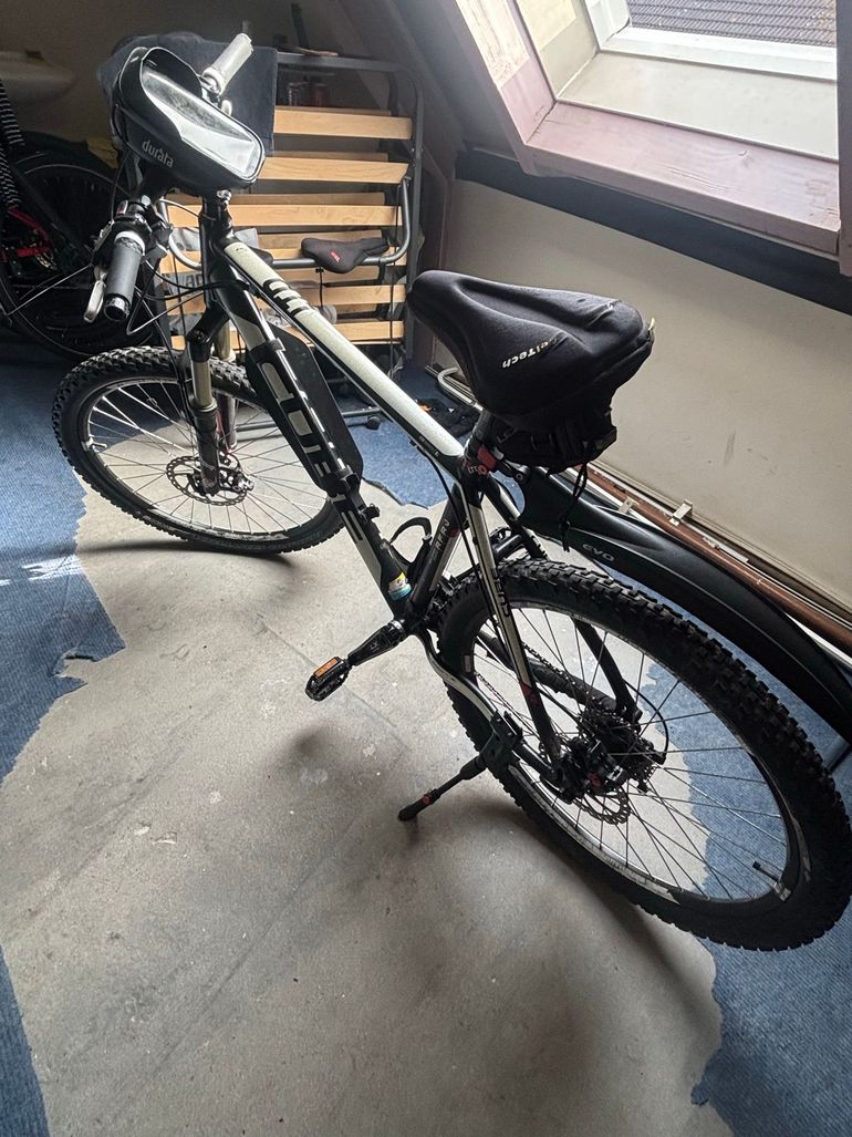 Used CUBE Ltd Shimano Deore XT 2011 Mountainbike, Light Gray — image 2 of 6