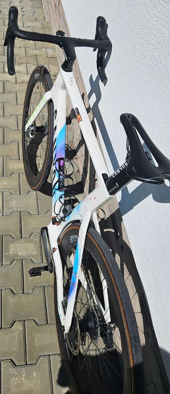 Käytetty Canyon Aeroad CFR eTap 2024 2024 Road & Gravel — kuva 11 / 13