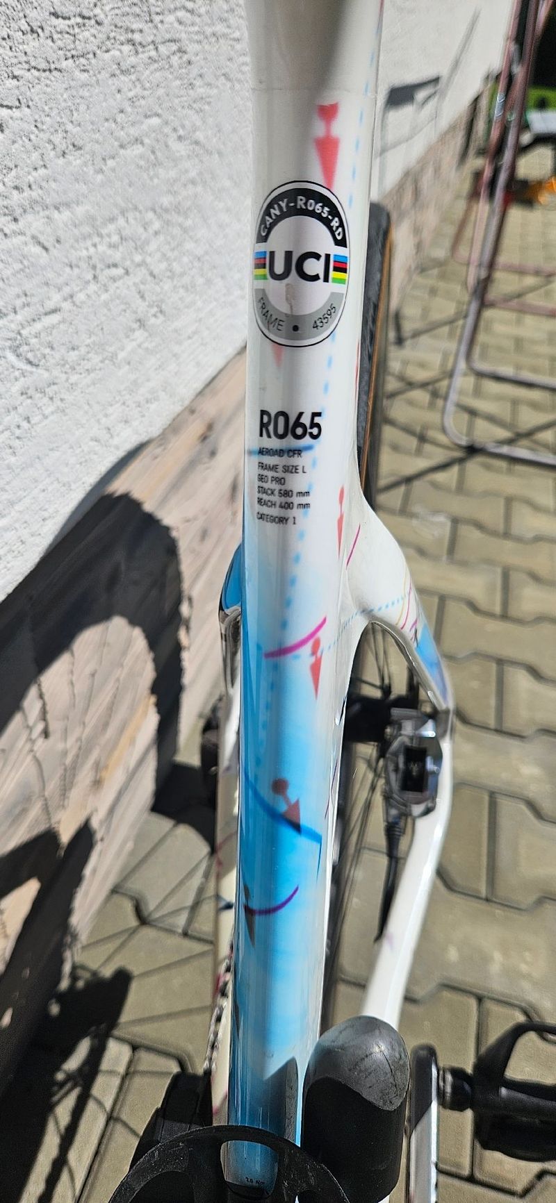 Used Canyon Aeroad CFR eTap 2024 2024 Road & Gravel, White — image 13 of 14