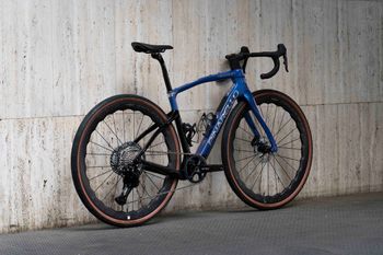 Used Pinarello Dogma GR 2026 | Shimano GRX 1x12 | Fulcrum Sharq 42 Polartec | Size 50 | 0 Km | Brand New 2026 Road & Gravel, Blue — image 2 of 9