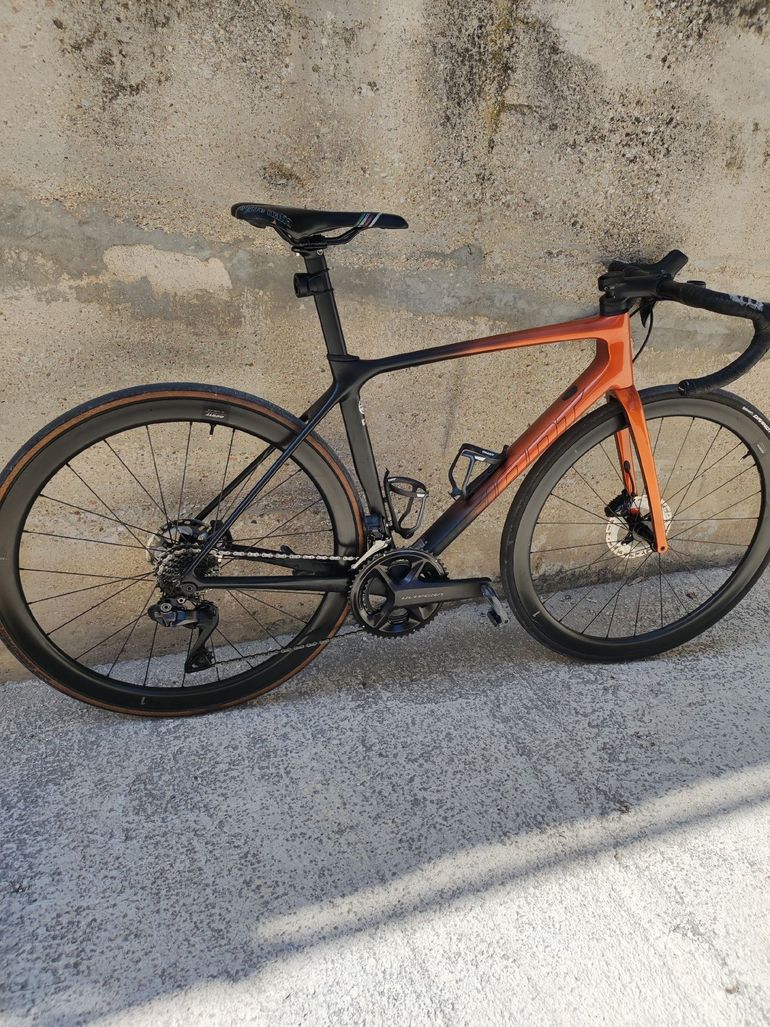 Giant TCR Advanced Pro Disc 0 Ultegra Di2 2022 2022 Road & Gravel de segunda mano, Negro — imagen 7 de 7