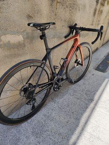 Giant TCR Advanced Pro Disc 0 Ultegra Di2 2022 2022 Road & Gravel de segunda mano, Negro — imagen 5 de 7