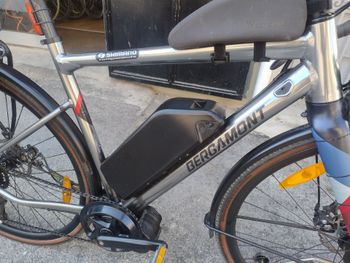 Bergamont Custom Shimano Claris 2024 Road & Gravel usato, Grigio chiaro — immagine 4 di 8