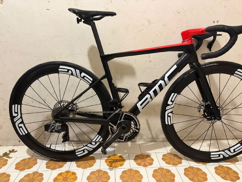 Brugt BMC Teammachine SLR 01 TWO P2P 2022 2022 Road & Gravel — billede 1 af 8