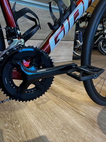 Tweedehands Giant Defy Shimano 105 2025 Road & Gravel — afbeelding 3 van 5