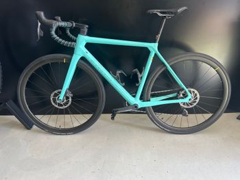 Używany Bianchi Specialissima - Red eTap AXS 2022 2022 Road & Gravel — zdjęcie 2 z 11