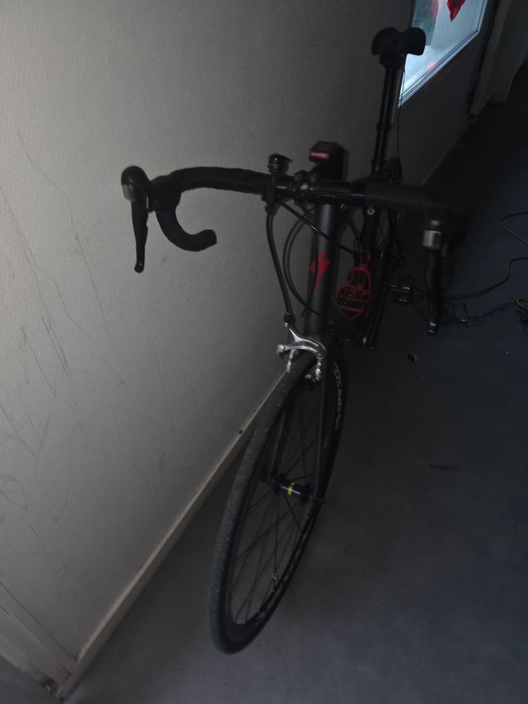 Used Specialized Men's Tarmac Comp 2018 2018 Road & Gravel, Black — image 2 of 3