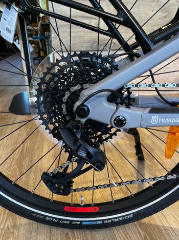 Gebrauchtes Husqvarna Gran Tourer GT5 2023 2023 Road & Gravel, Hellgrau — Bild 4 von 5