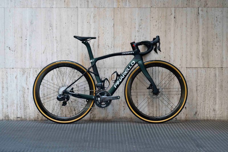 Used Pinarello Dogma X 2025 | Campagnolo Super Record WRL 12s | Bora WTO 45 | Size 465 | 200 Km | Demo 2025 Road & Gravel