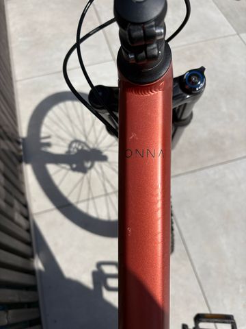 Used Orbea ONNA 20 2024 2024 Mountainbike, Orange, 27.5, 29 — image 6 of 9